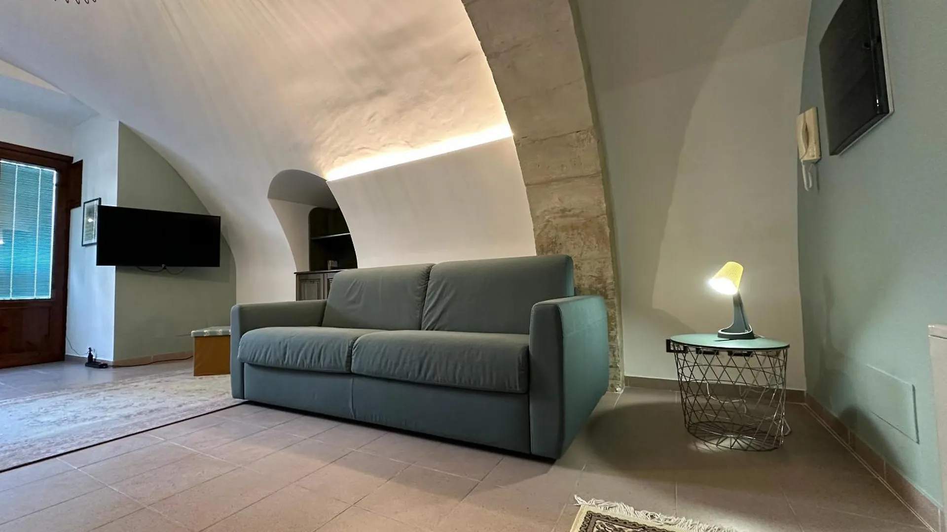 Historic B&B Apartments Home キアラモンテ・グルフィ 0*,  イタリア